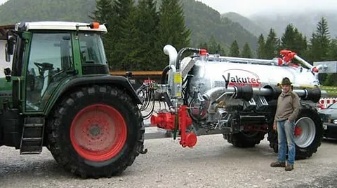 Traktor mit Anhänger