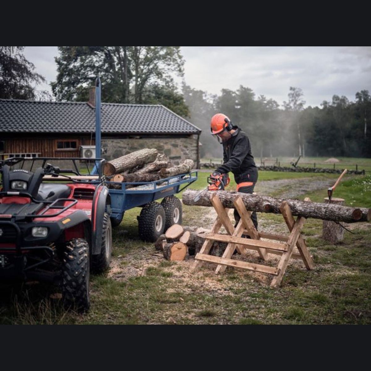 Husqvarna Akku-Säge 340i 14" ohne Akku und Ladegerät – Bild 4