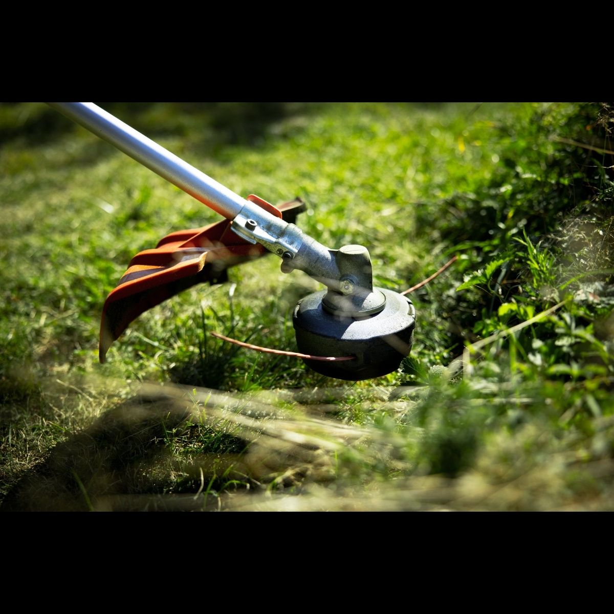 Husqvarna Akku-Trimmer 325iR ohne Akku und Ladegerät – Bild 2