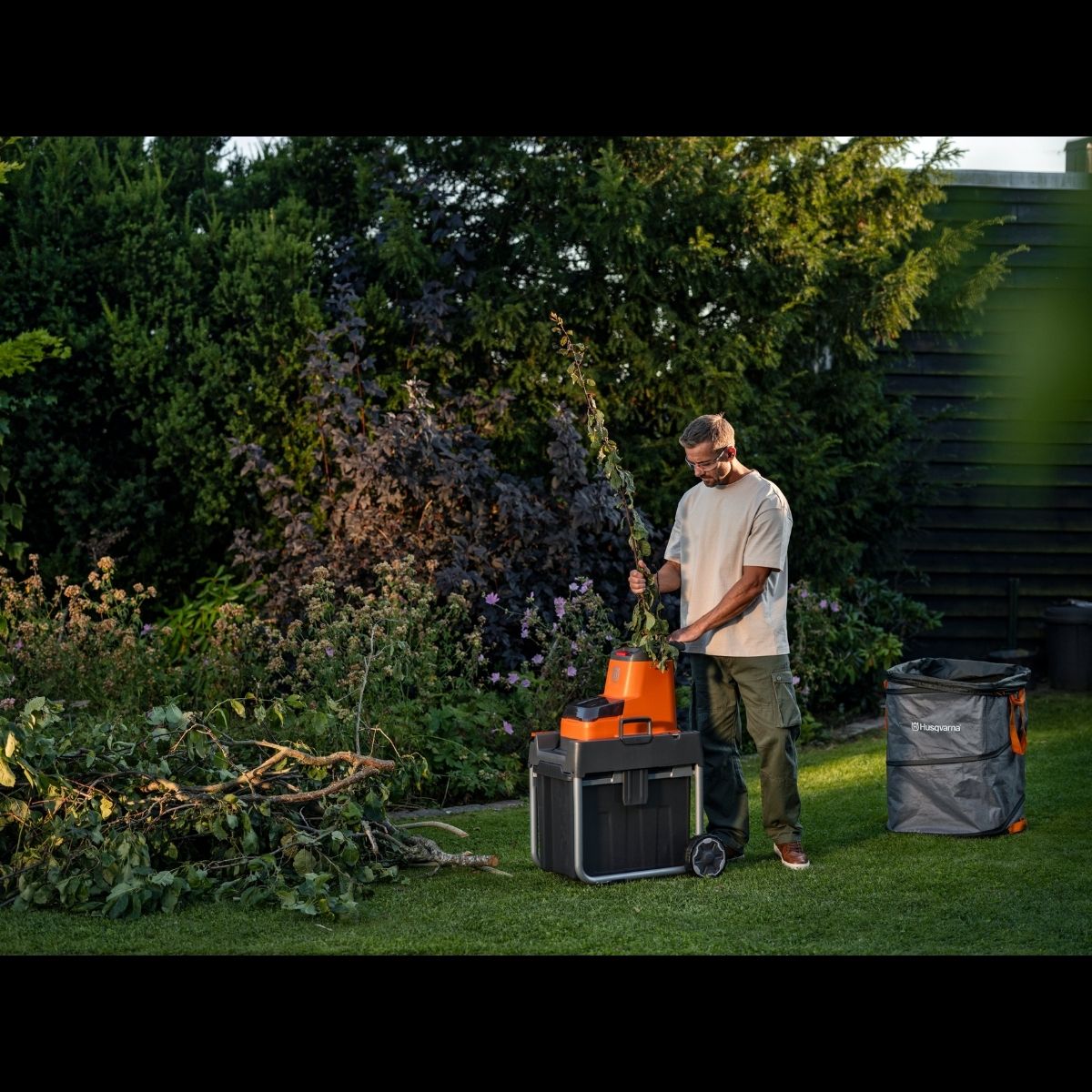 Husqvarna Akku-Häcksler GS 340is ohne Akku und Ladegerät – Bild 5